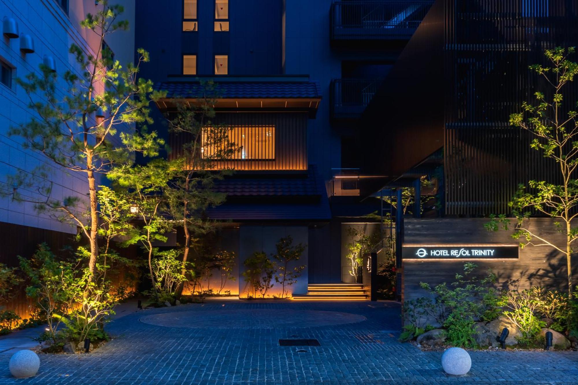 Hotel Resol Trinity Osaka Bagian luar foto