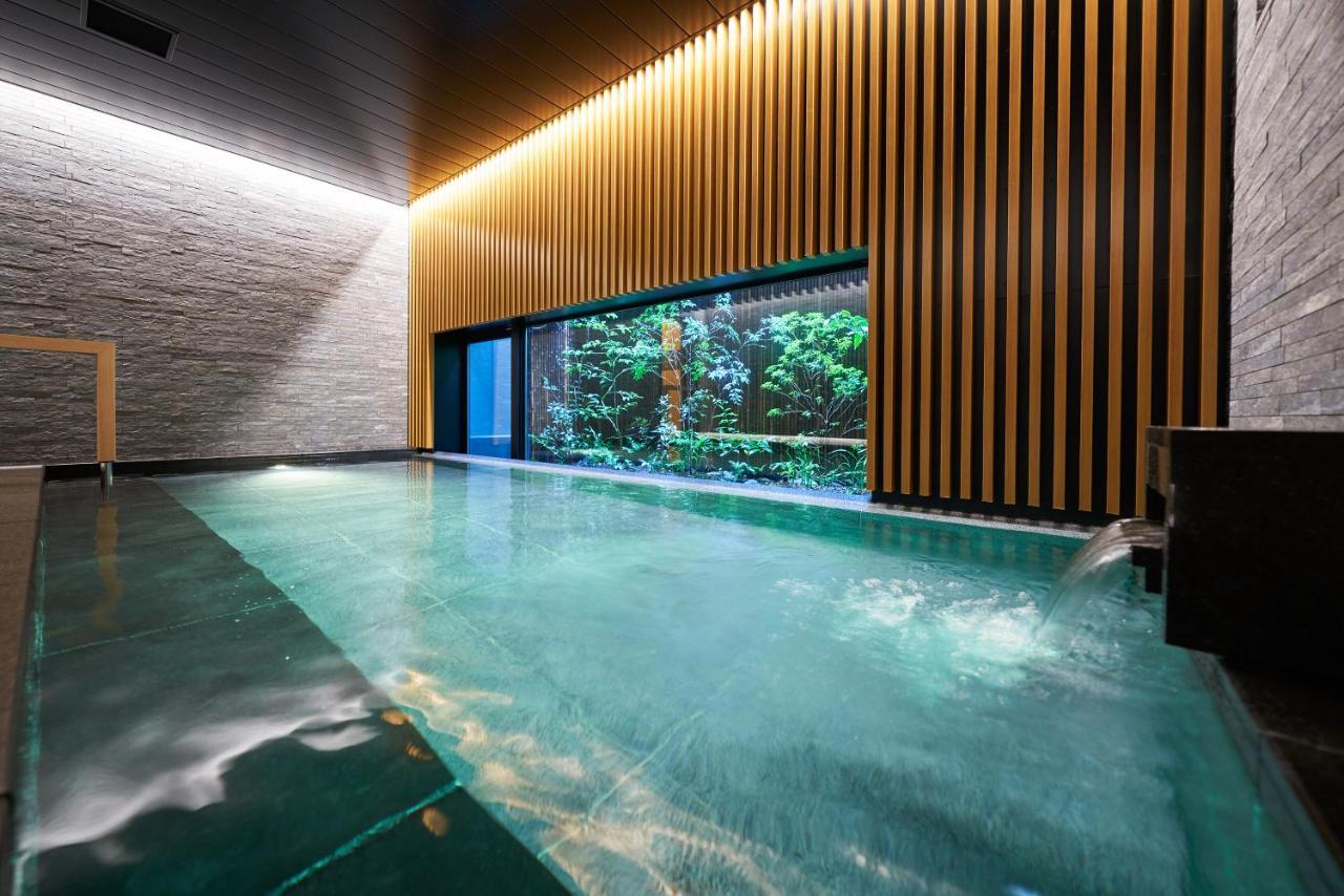 Hotel Resol Trinity Osaka Bagian luar foto