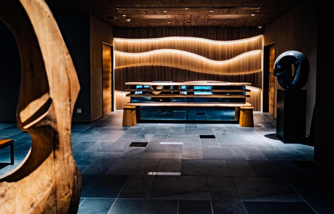 Hotel Resol Trinity Osaka Bagian luar foto